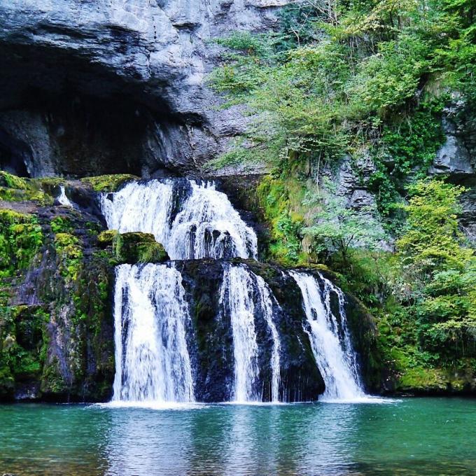 france/bourgogne-franche-comte/source-du-lison