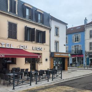 france/bourgogne-franche-comte/vesoul/place-de-la-republique