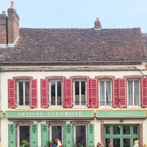 france/bourgogne-franche-comte/villeneuve-sur-yonne