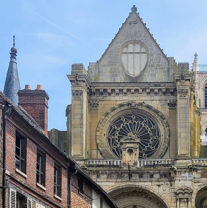 france/bourgogne-franche-comte/villeneuve-sur-yonne/eglise-notre-dame-de-l-assomption