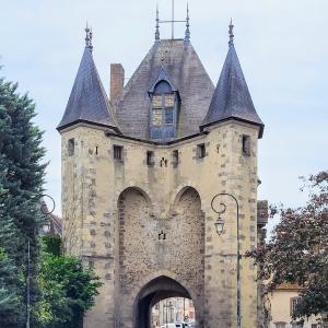 france/bourgogne-franche-comte/villeneuve-sur-yonne/porte-de-sens