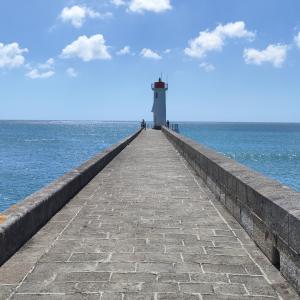 france/bretagne/audierne/phare-du-raoulic