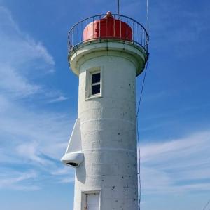 france/bretagne/audierne/phare-du-raoulic