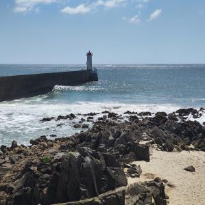 france/bretagne/audierne/phare-du-raoulic