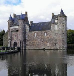 france/bretagne/broceliande/chateau-de-trecesson