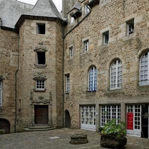 france/bretagne/dinan/ancien-hotel-beaumanoir