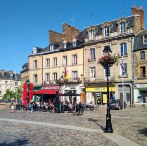 france/bretagne/fougeres/place-aristide-briand