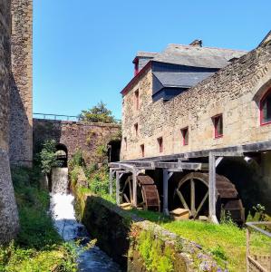 france/bretagne/fougeres/quatre-moulins