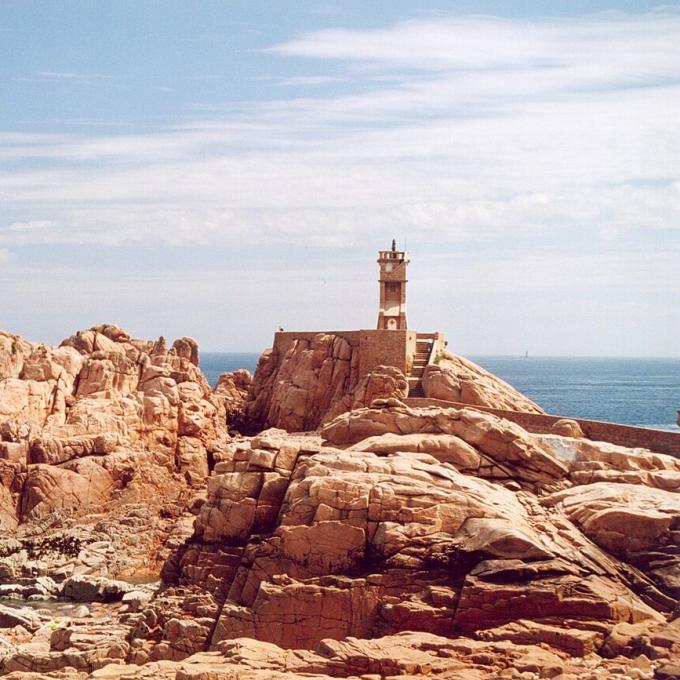 france/bretagne/ile-de-brehat/phare-du-paon