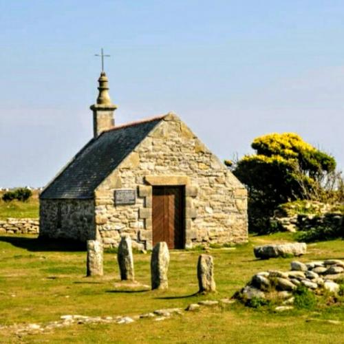 france/bretagne/ile-de-sein/chapelle-saint-corentin