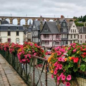 france/bretagne/morlaix/place-allende