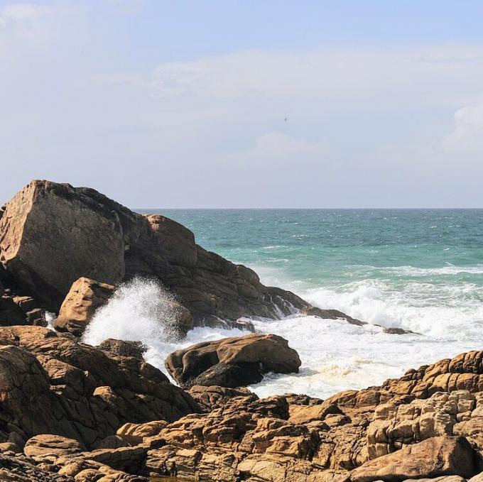 france/bretagne/penmarch/rochers-de-saint-guenole