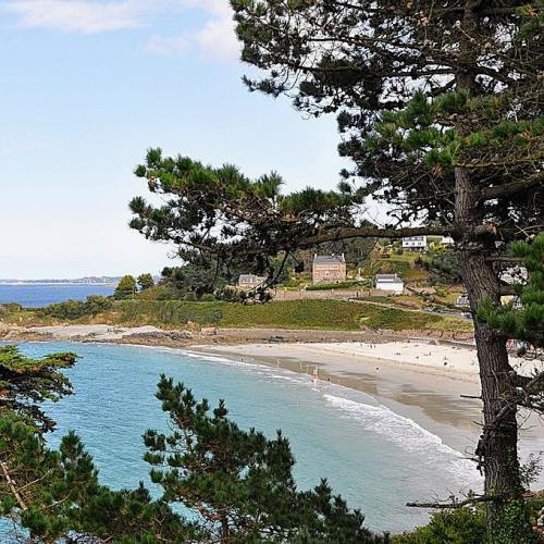 france/bretagne/perros-guirec/plage-de-trestrignel