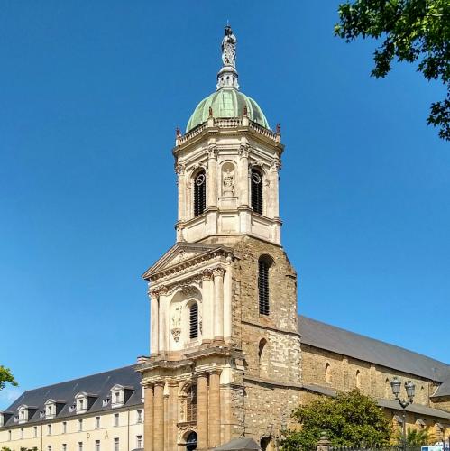 france/bretagne/rennes/eglise-notre-dame-en-saint-melaine