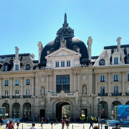 france/bretagne/rennes/palais-du-commerce