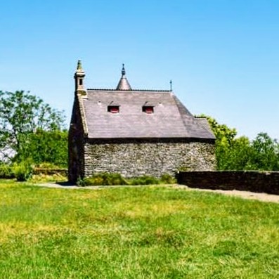 france/bretagne/rochefort-en-terre/chapelle-du-chateau