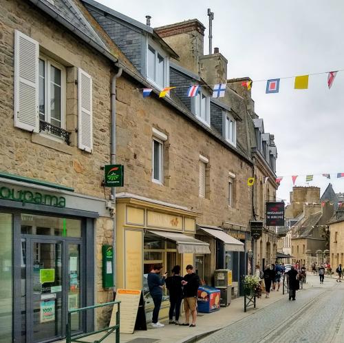 france/bretagne/roscoff/rue-reveillere