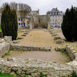 france/bretagne/saint-servan-sur-mer/vestiges-de-la-cathedrale-d-alet