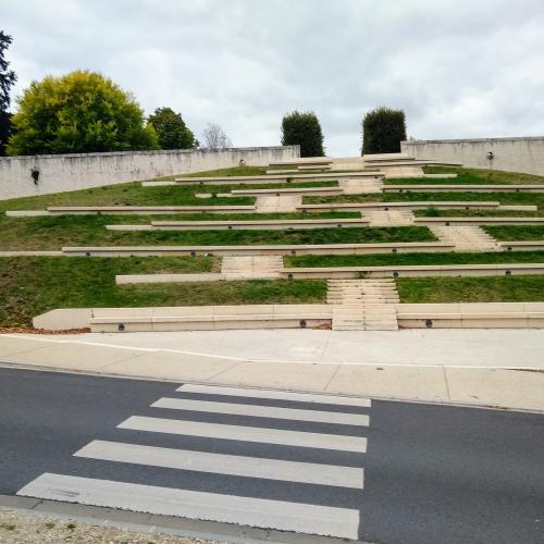 france/centre-val-de-loire/beaugency/theatre-de-verdure