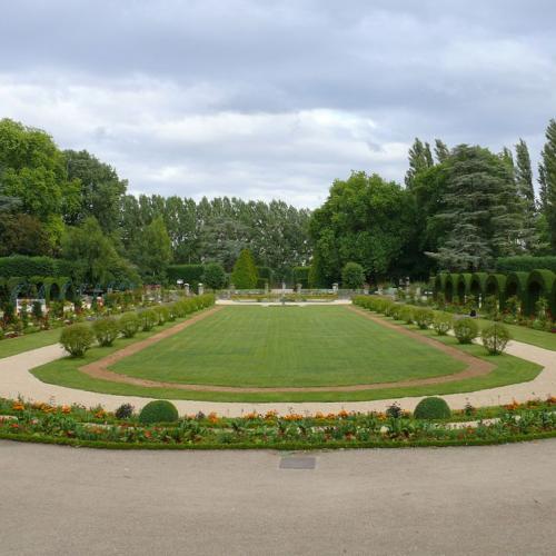 france/centre-val-de-loire/bourges/jardin-des-pres-fichaux