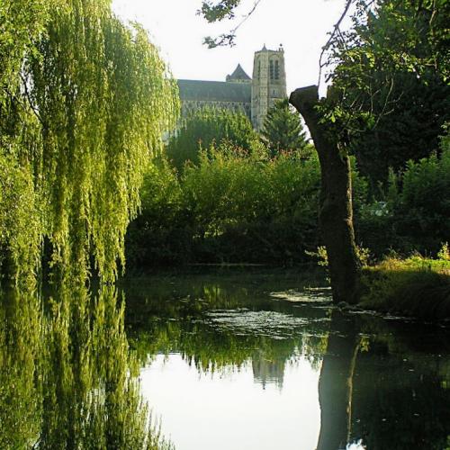 france/centre-val-de-loire/bourges/marais