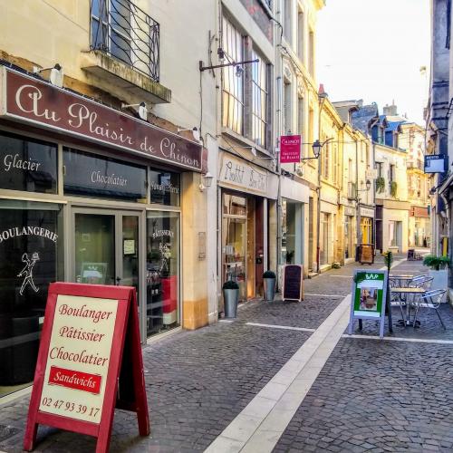 france/centre-val-de-loire/chinon/rue-du-commerce