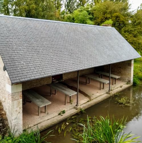 france/centre-val-de-loire/fougeres-sur-bievre/lavoir