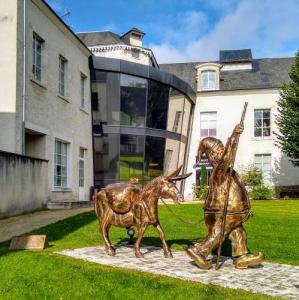 france/centre-val-de-loire/meung-sur-loire/la-monnaye