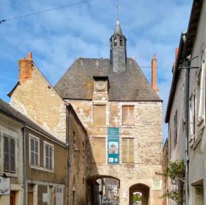 france/centre-val-de-loire/meung-sur-loire/porte-d-amont