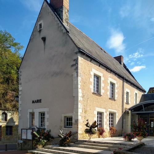 france/centre-val-de-loire/montresor/mairie