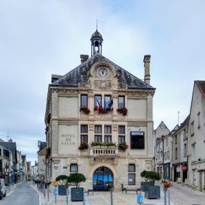 france/centre-val-de-loire/montrichard-val-de-cher/mairie