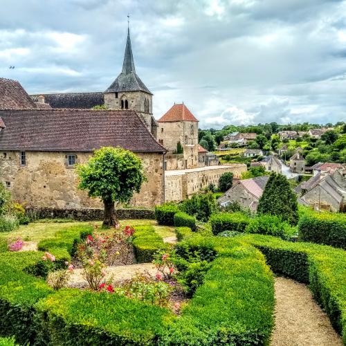 france/centre-val-de-loire/saint-benoit-du-sault/jardin-des-guichets