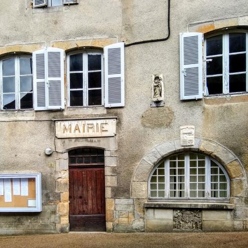 france/centre-val-de-loire/saint-benoit-du-sault/mairie