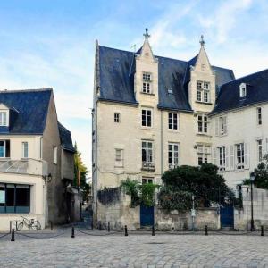 france/centre-val-de-loire/tours/place-gregoire-de-tours