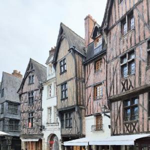 france/centre-val-de-loire/tours/place-plumereau