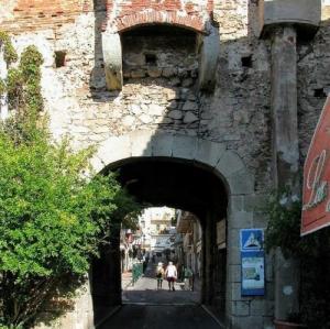 france/corse/porto-vecchio/porte-genoise