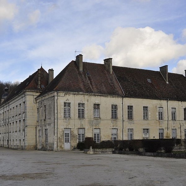 france/grand-est/abbaye-de-clairvaux