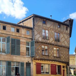 france/grand-est/bar-le-duc/place-de-la-couronne