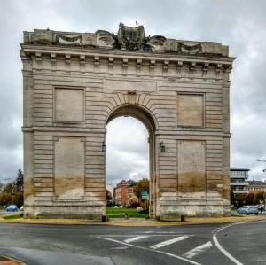 france/grand-est/chalons-en-champagne/porte-sainte-croix