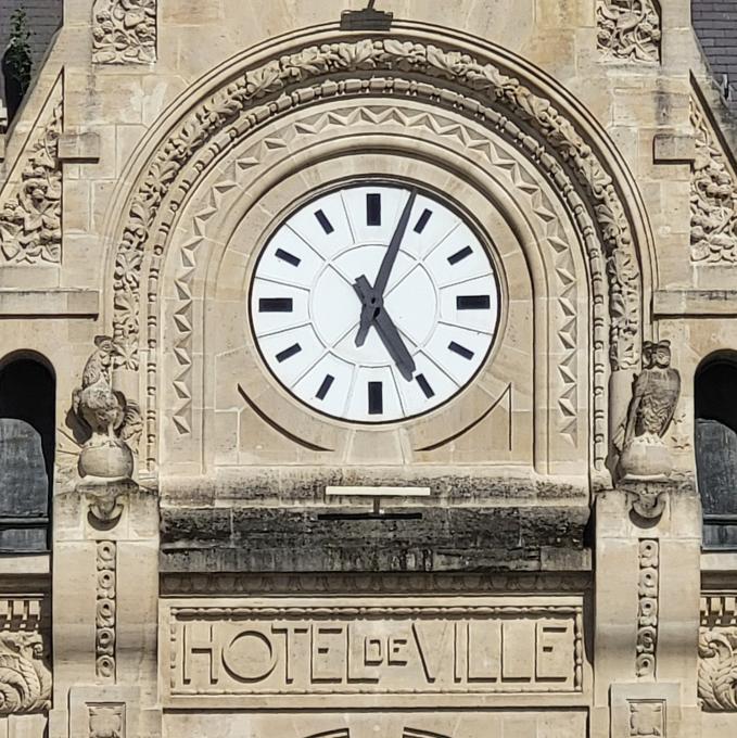 france/grand-est/charleville-mezieres/hotel-de-ville