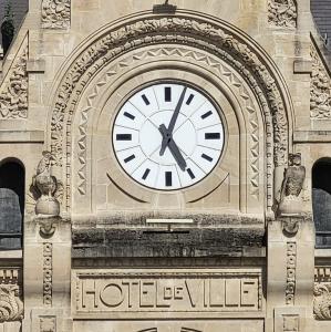 france/grand-est/charleville-mezieres/hotel-de-ville