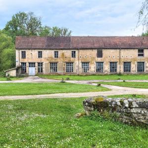france/grand-est/la-voge-les-bains/manufacture-royale