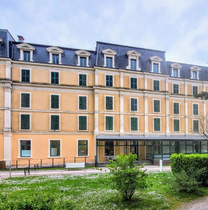 france/grand-est/la-voge-les-bains/thermes