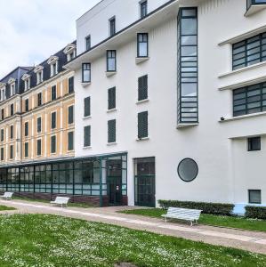 france/grand-est/la-voge-les-bains/thermes