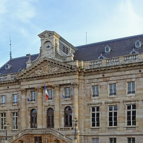 france/grand-est/langres/mairie