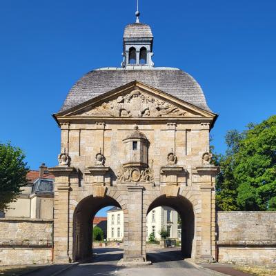 france/grand-est/langres/porte-des-moulins