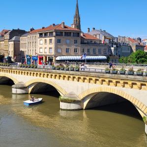 france/grand-est/metz/moyen-pont