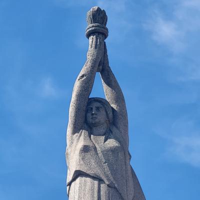 france/grand-est/pont-a-mousson/monument-aux-morts-14-18