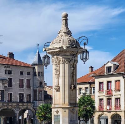 france/grand-est/pont-a-mousson/place-duroc