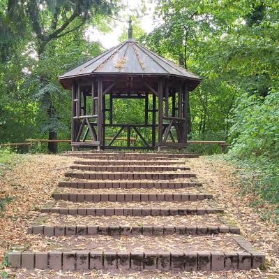 france/grand-est/sessenheim/tumulus-gloriette-de-goethe